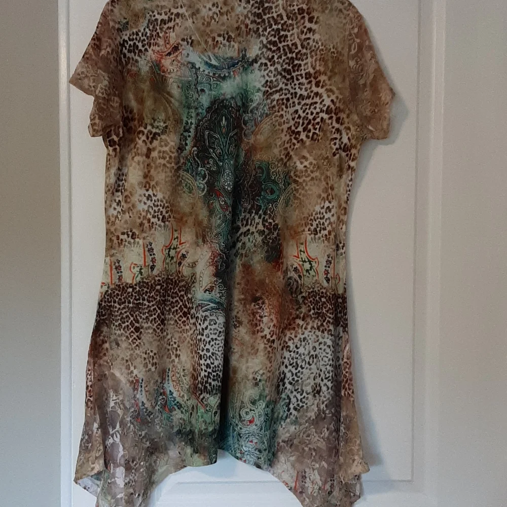 Top - Picture 3 of 3